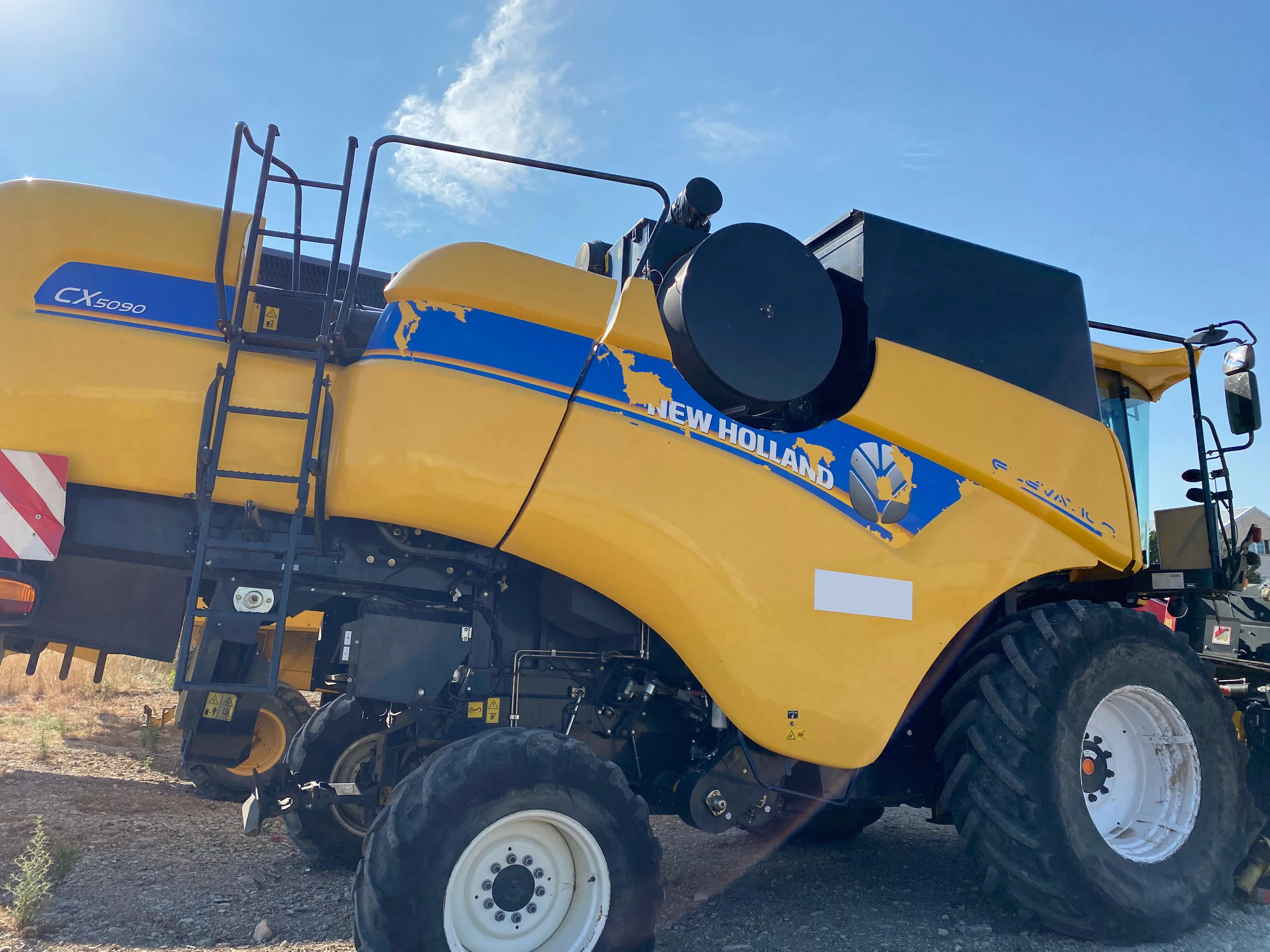 4. Cosechadora New Holland CX5090 2017