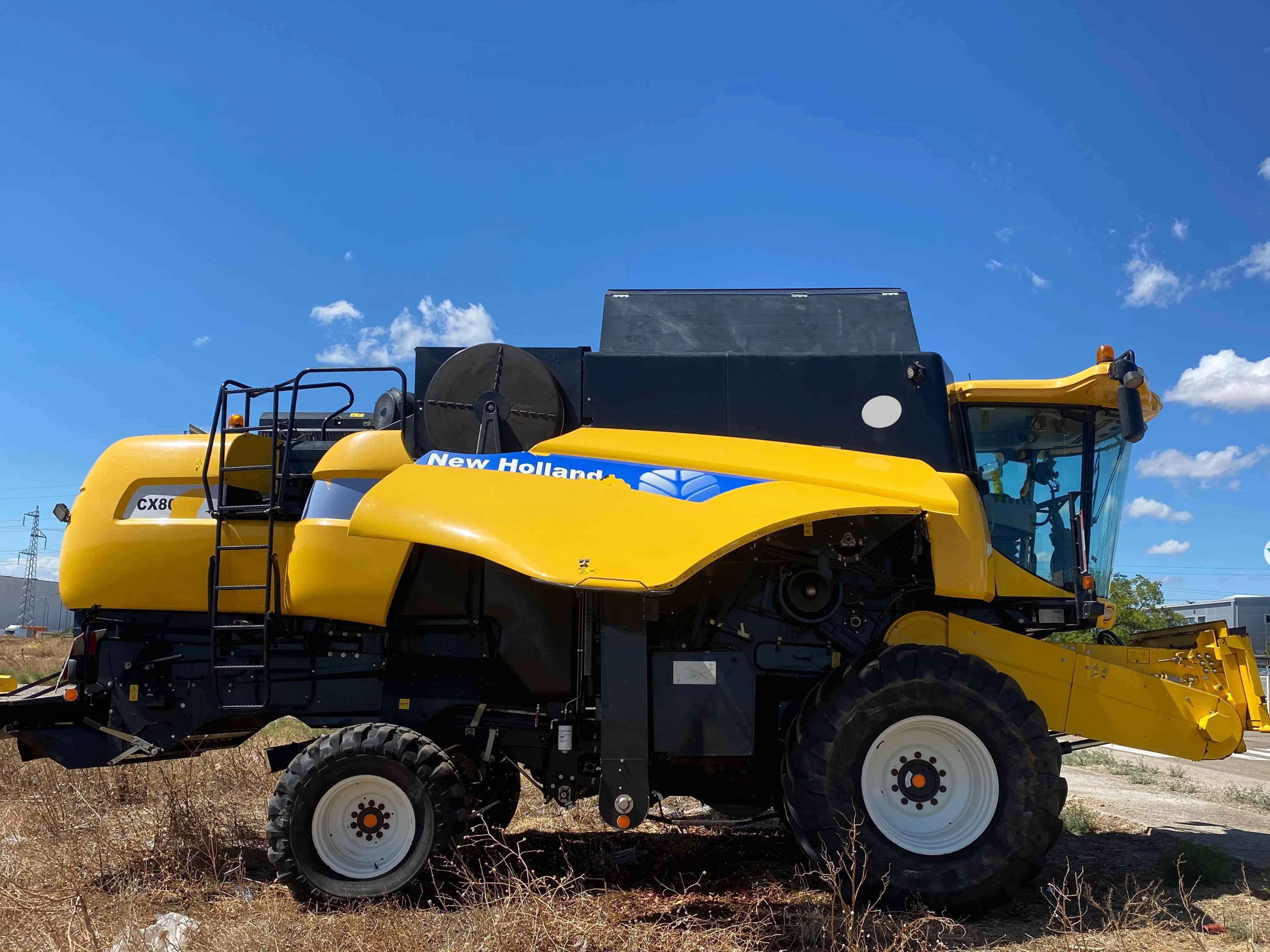 4. Cosechadora New Holland CX8040 2013