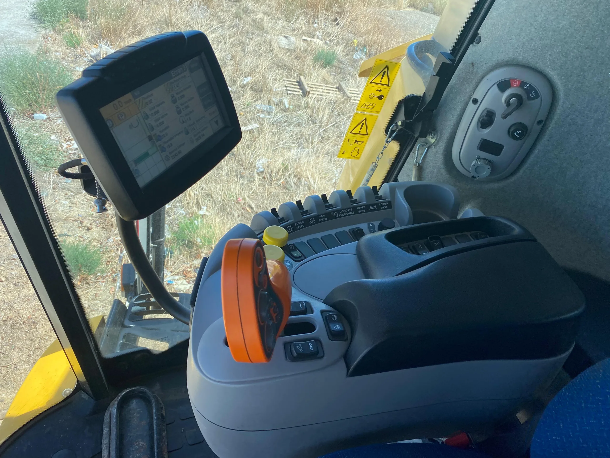 6. Cosechadora New Holland CX8040 2013