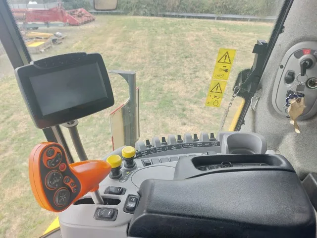 Cosechadora New Holland CX8040 2013 8