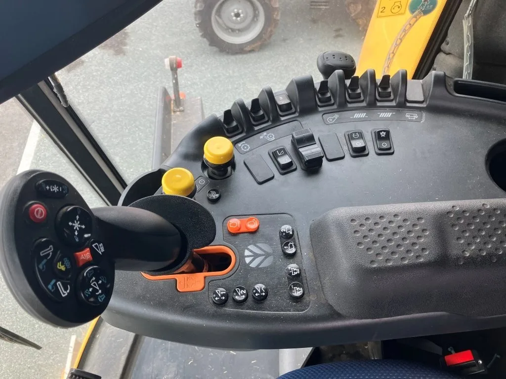 New Holland CX 6.80 2022 8