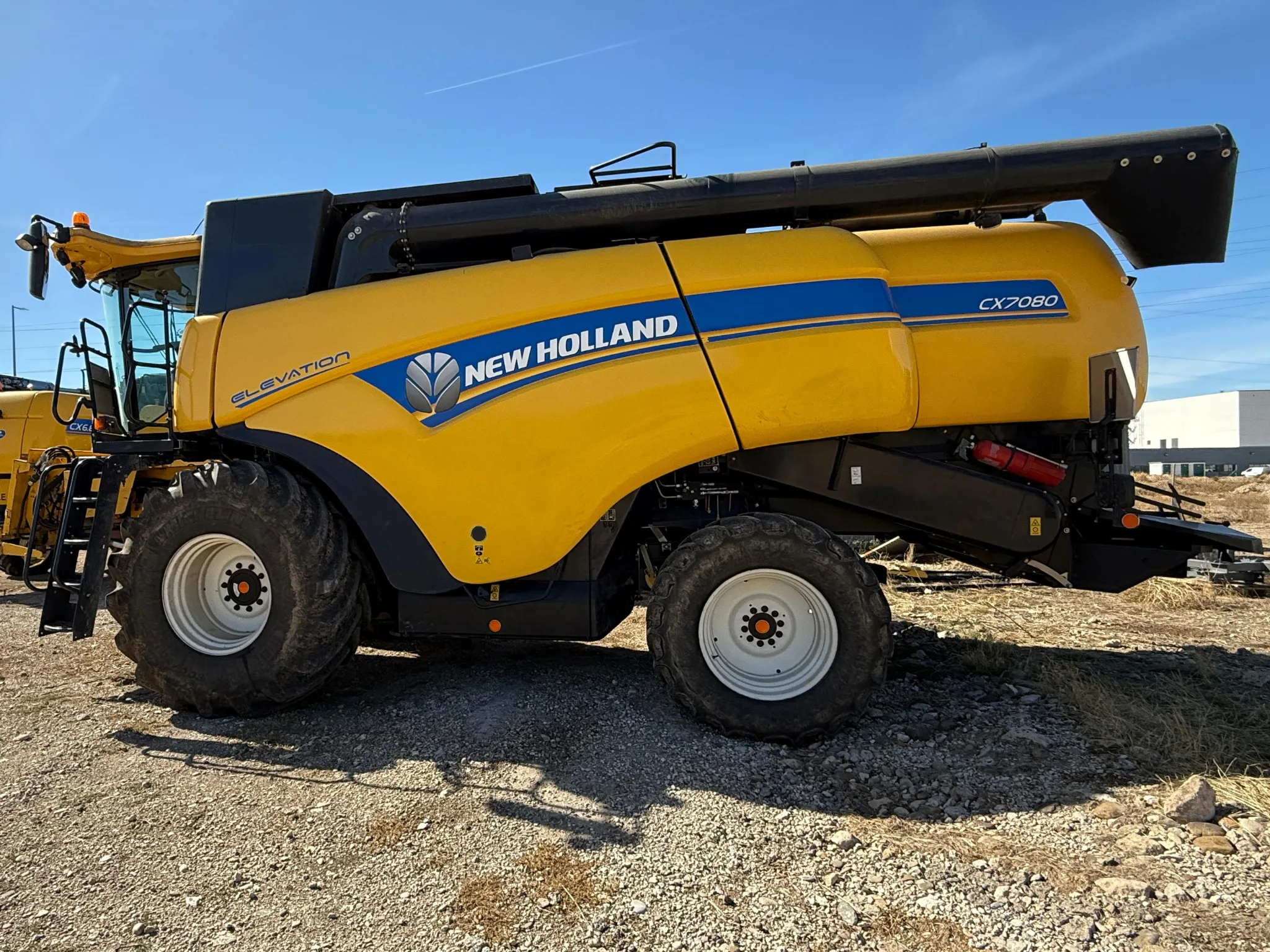 2. Cosechadora New Holland CX7080 2015