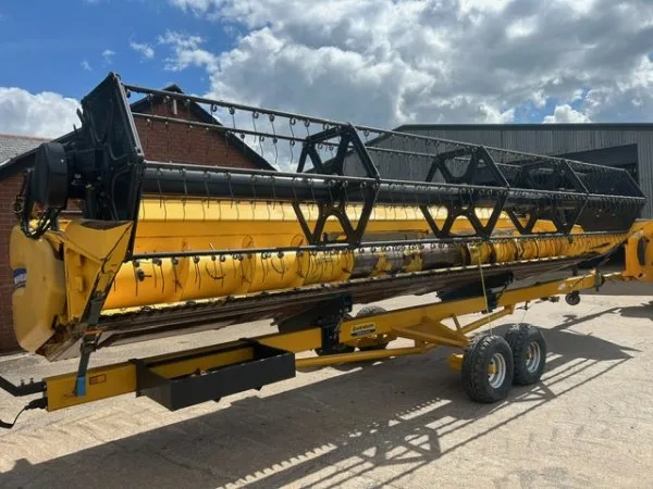 10. Cosechadora New Holland CX8.70