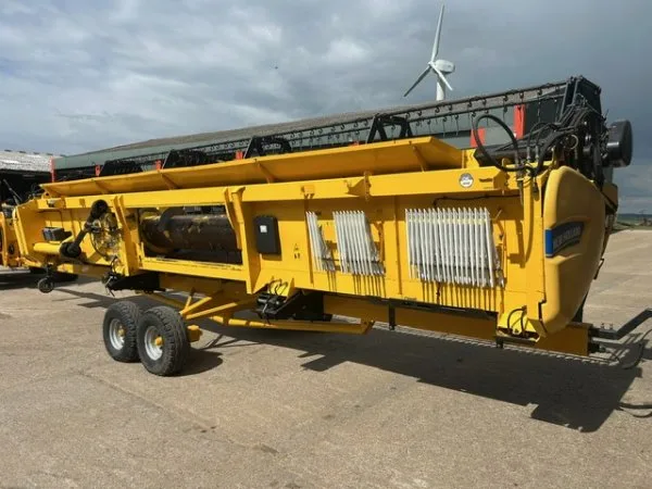 11. Cosechadora New Holland CX8.70