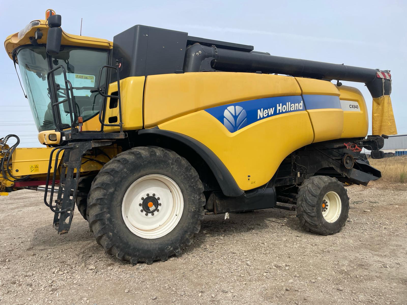3. Cosechadora New Holland CX840