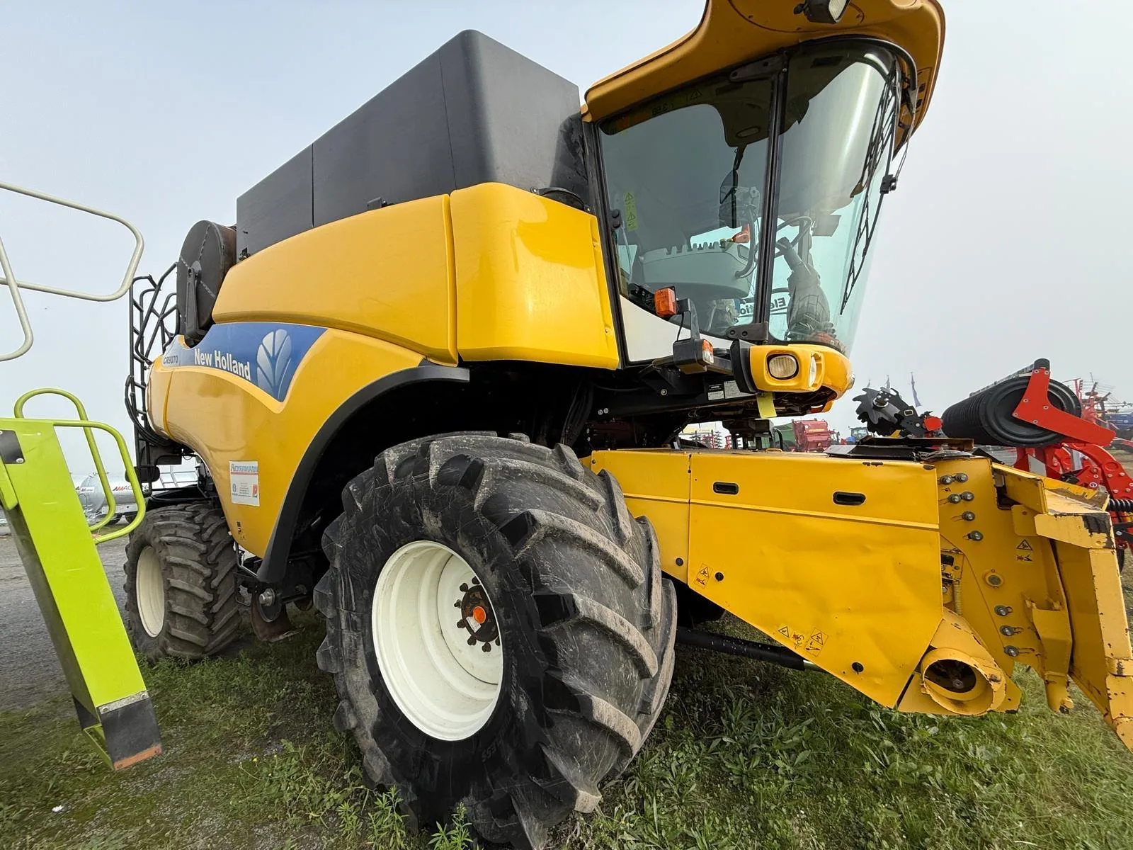 4. Cosechadora New Holland CR9070