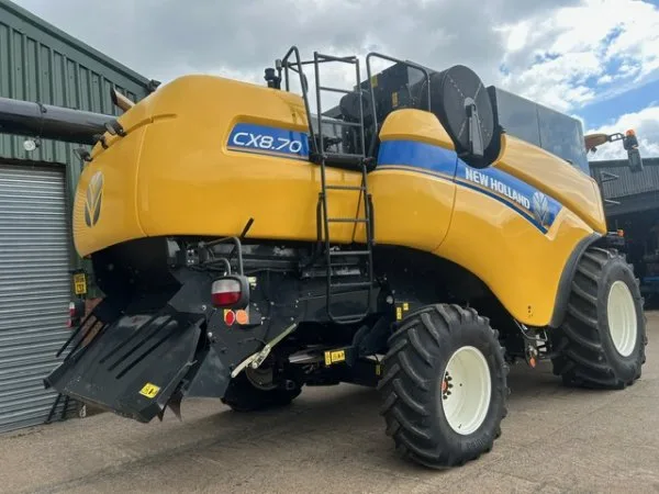 4. Cosechadora New Holland CX8.70