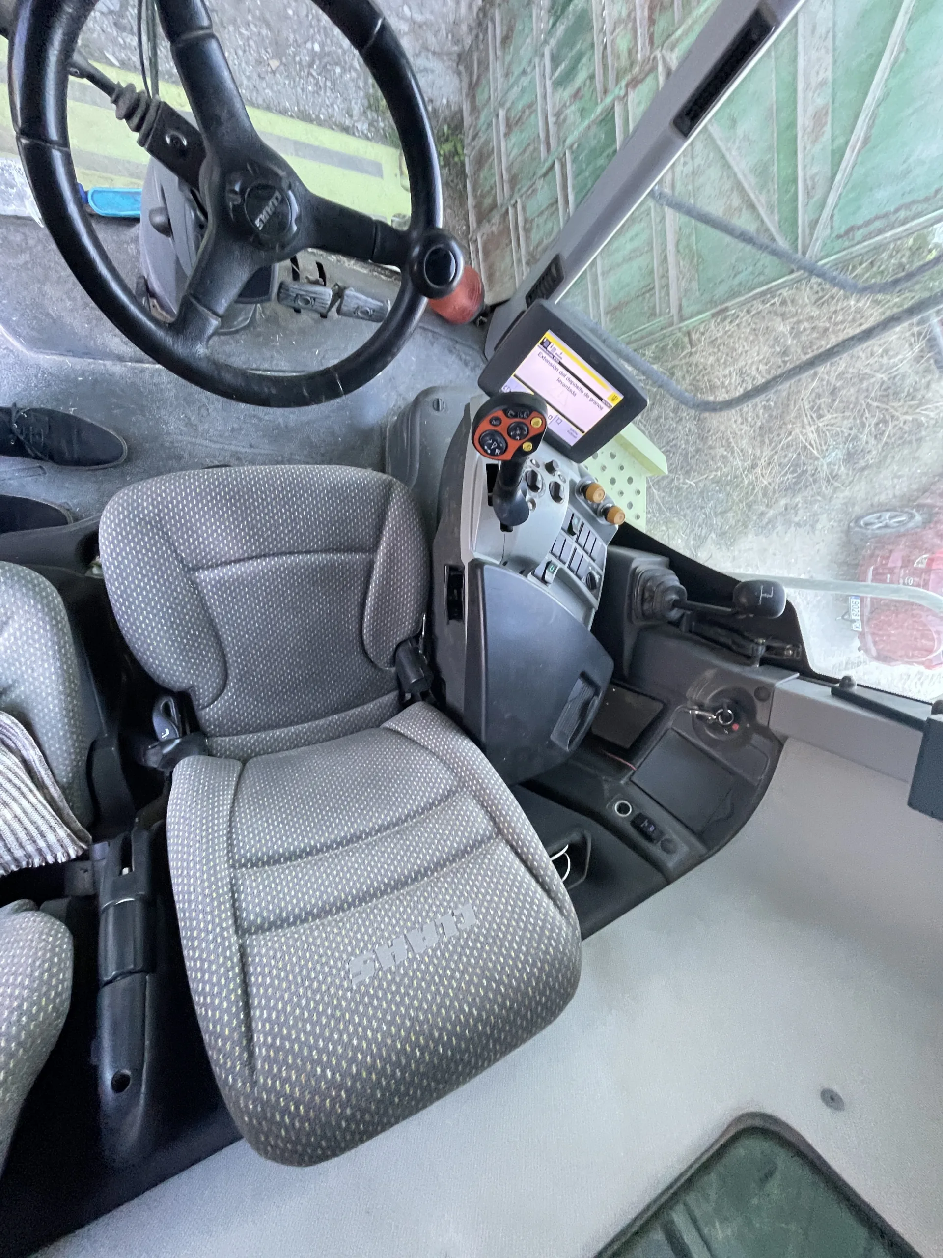 Claas Tucano 440 (6)JPG