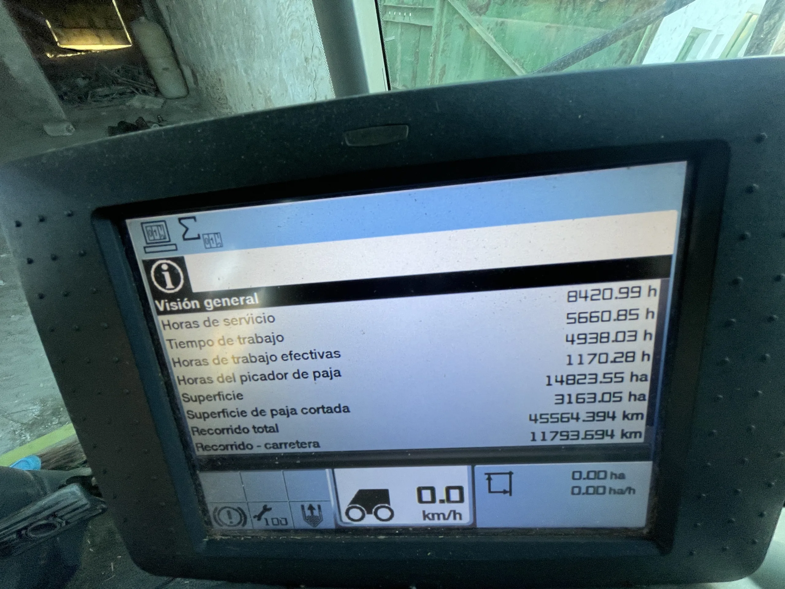 Claas Tucano 440 (9)