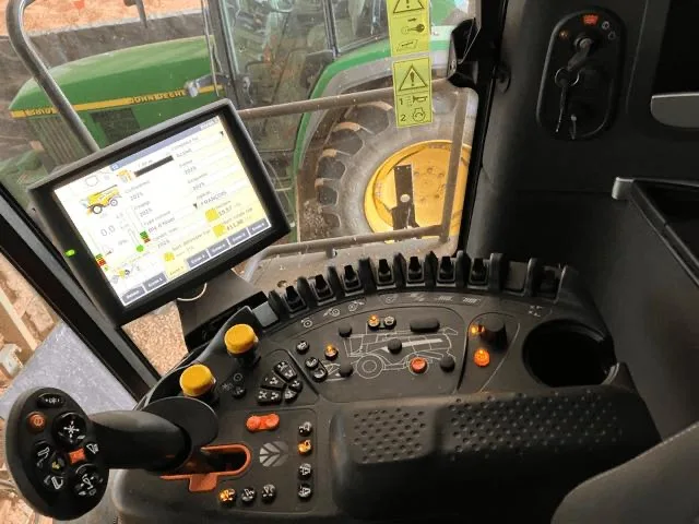 e73a4f35-b6fc-4621-90b8-1c3072beb4d9